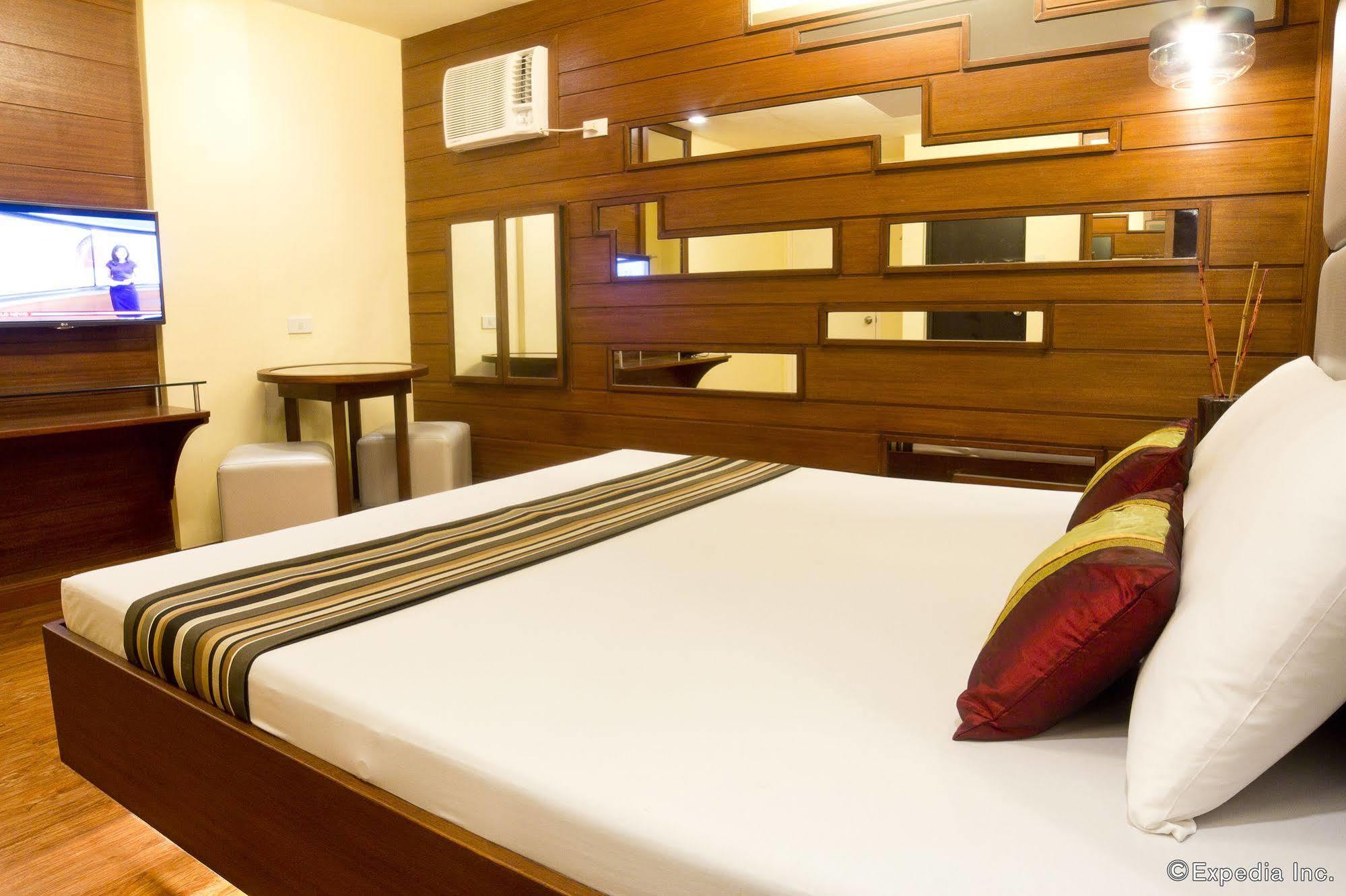 Hotel 2016 Manila Kültér fotó