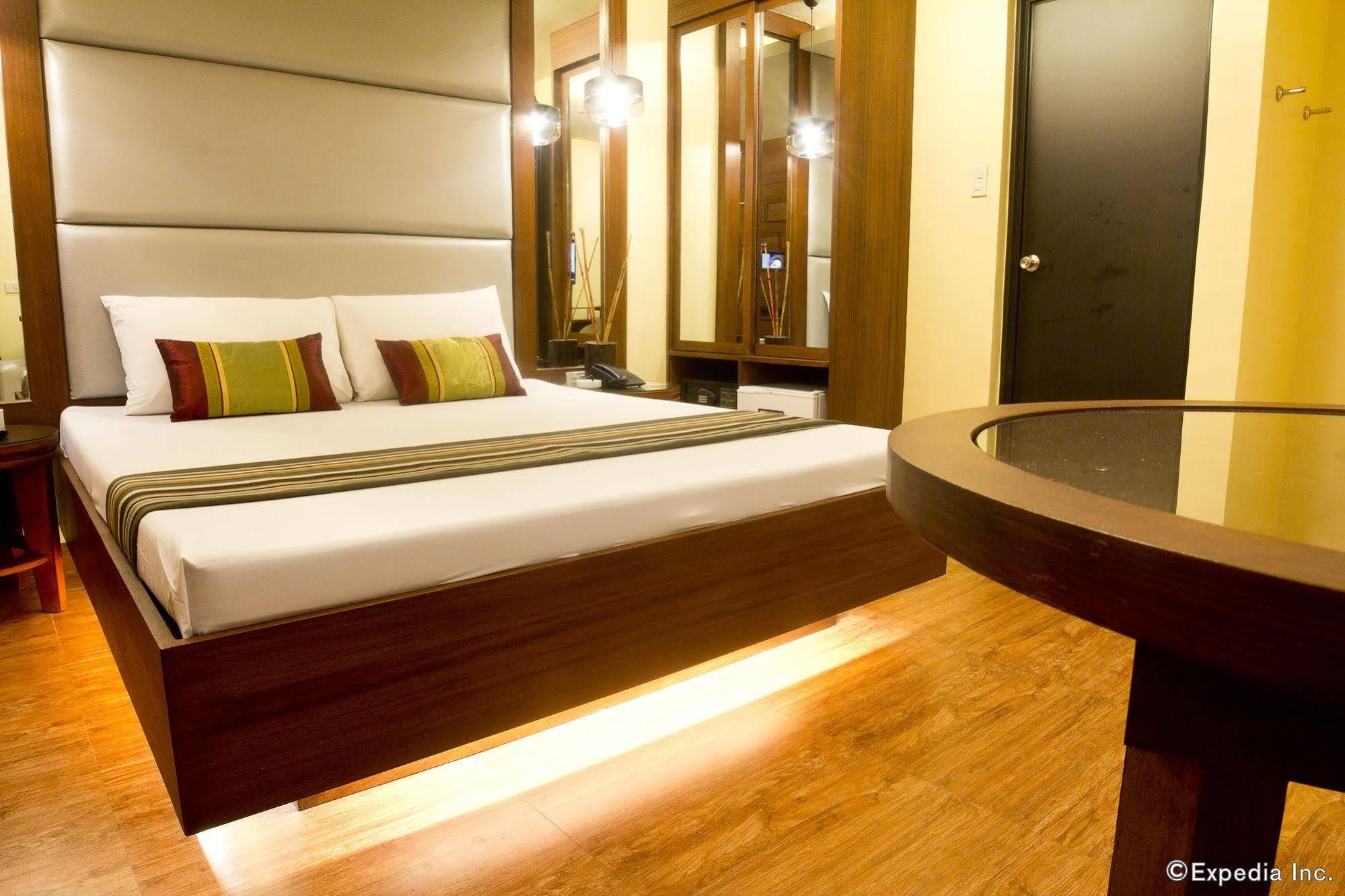 Hotel 2016 Manila Kültér fotó