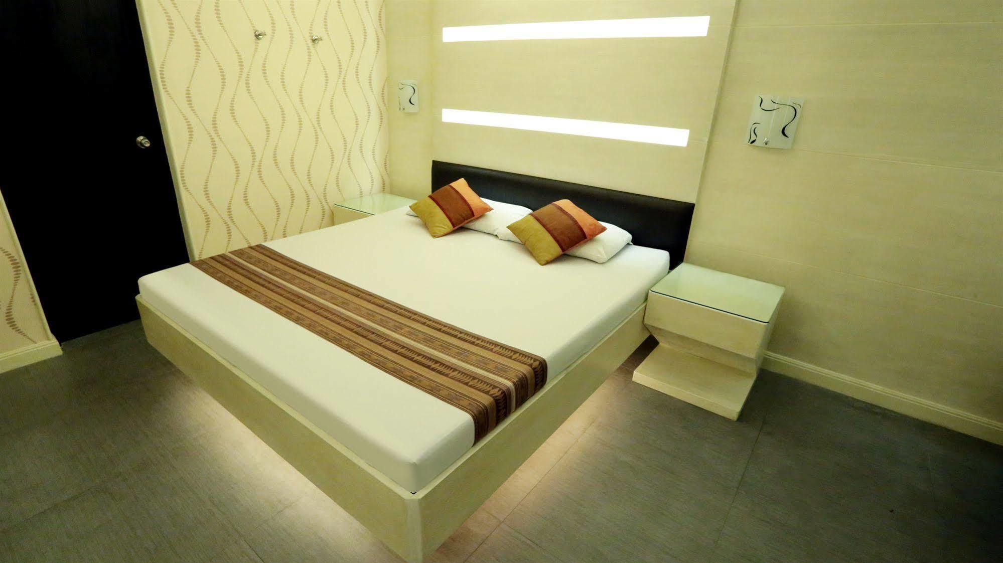 Hotel 2016 Manila Kültér fotó