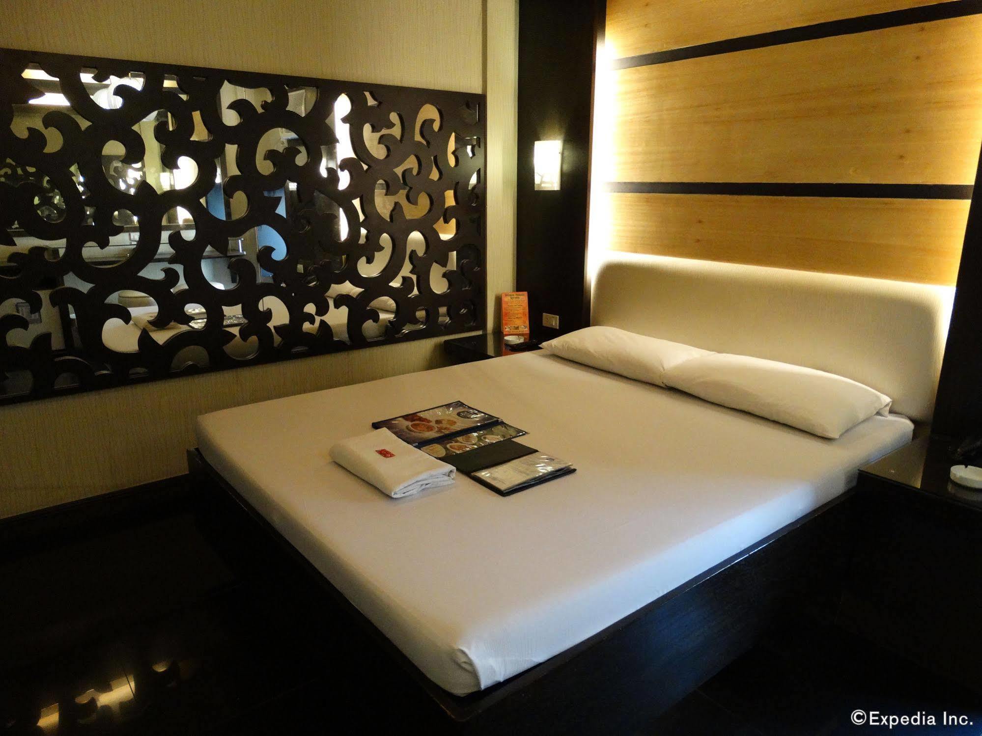 Hotel 2016 Manila Kültér fotó